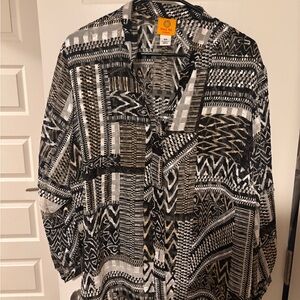 Ruby Rd. Monochrome Patterned women’s blouse